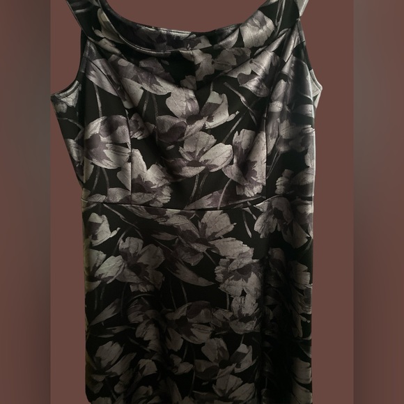 Ricki’s - Picture 2 of 3